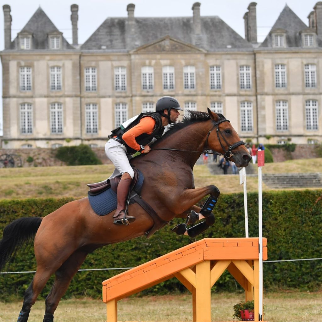 Alix Bourtourault _ Cavalier Concours complet cross